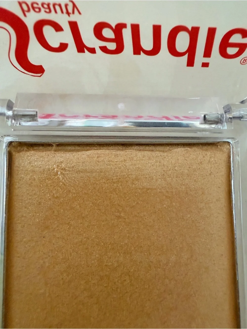 Scrandie Beauty Highlighter Compact in Champagne + Brush